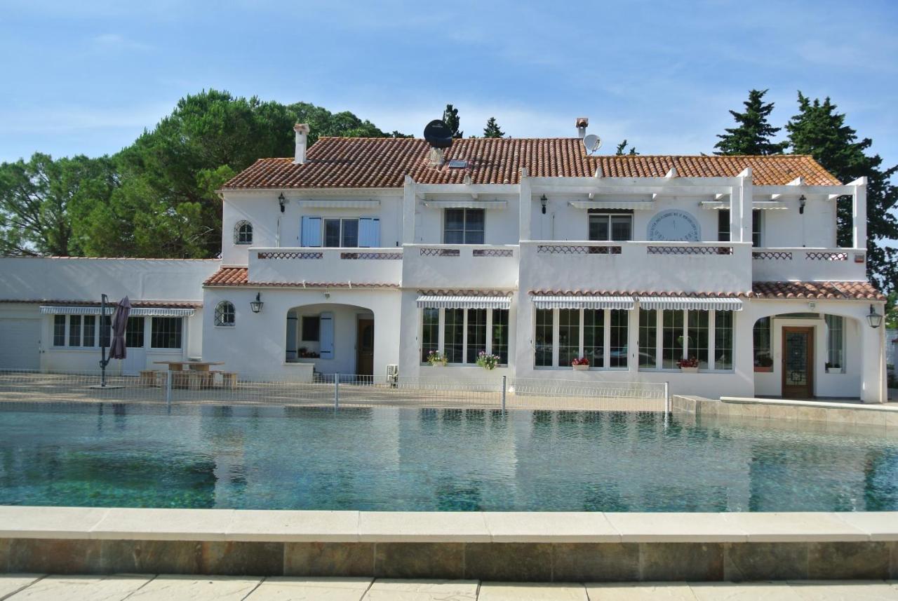 Grand Tamaris Hosting Bed and Breakfast Arles Eksteriør billede